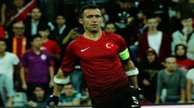 OSMAN ÇAKMAK SPORCULUK KARİYERİNİ NOKTALADI