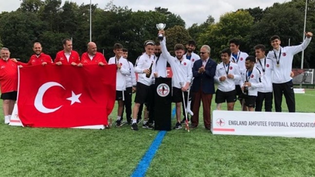 GENÇLERİMİZ ŞAMPİYON